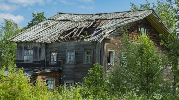 Cottage Demolition in Post Falls